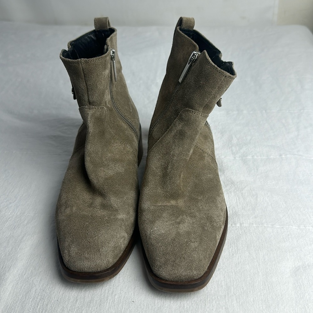 Aquatalia boots